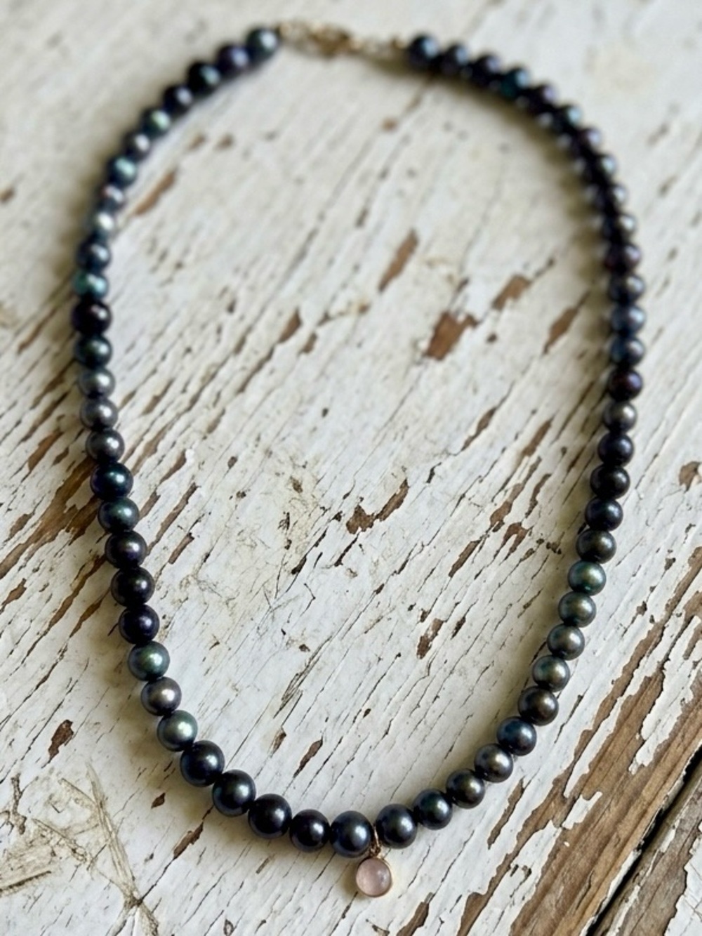 Peacock Freshwater Pearl Choker Style Necklace w/Rose Quartz Pendant